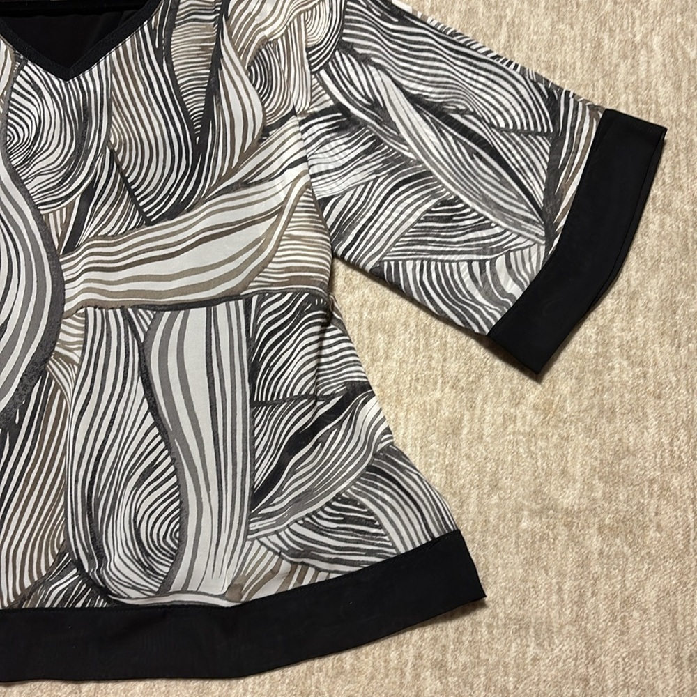 Chico's Sz 2 Large 12 lightweight flowy top dolman sleeves Brown black cream - Picture 2 of 7